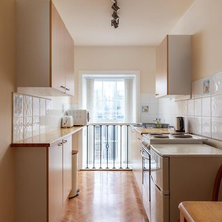 Discovery Accommodation Уитби Екстериор снимка