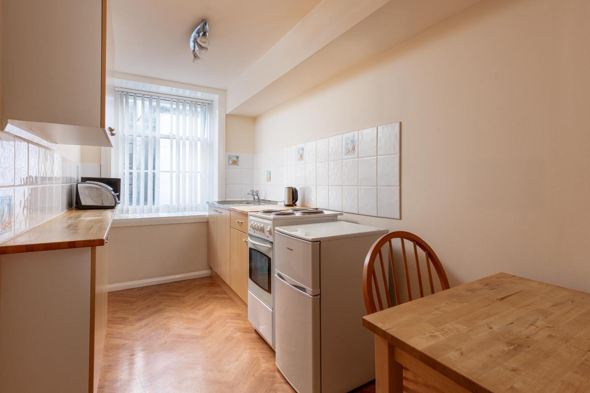 Discovery Accommodation Уитби Екстериор снимка
