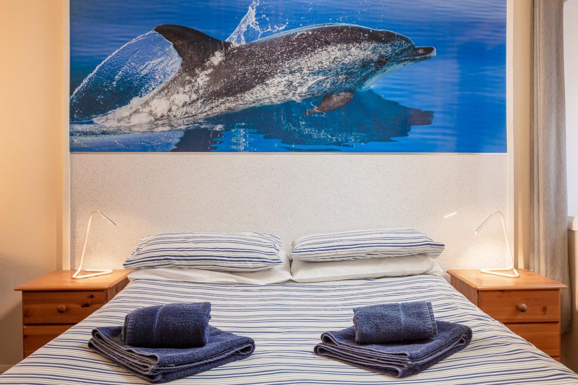 Discovery Accommodation Уитби Екстериор снимка